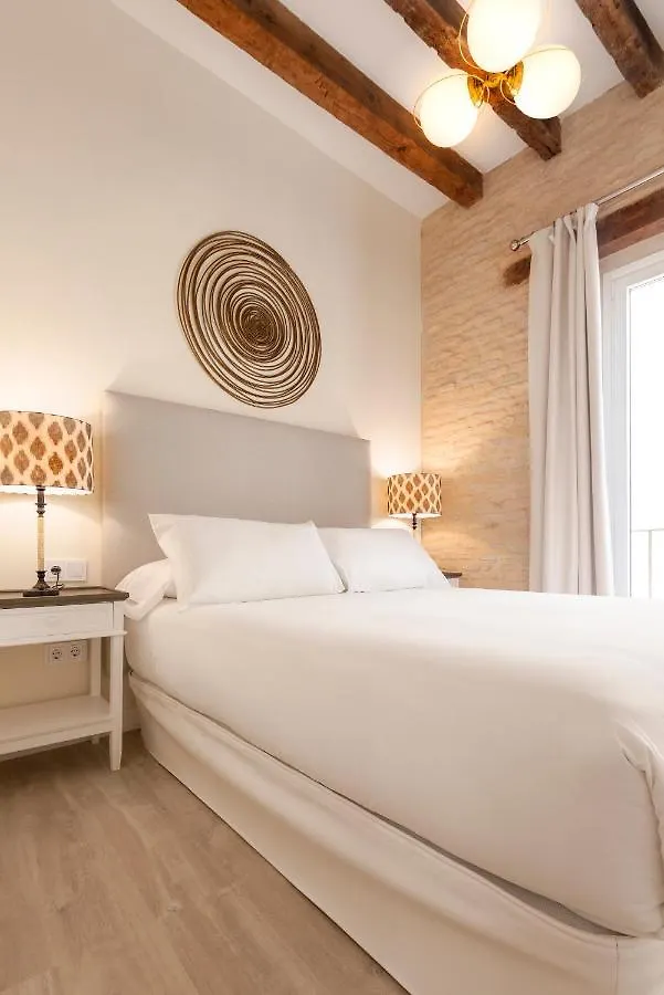 Genteel Home Feria Seville 0*,