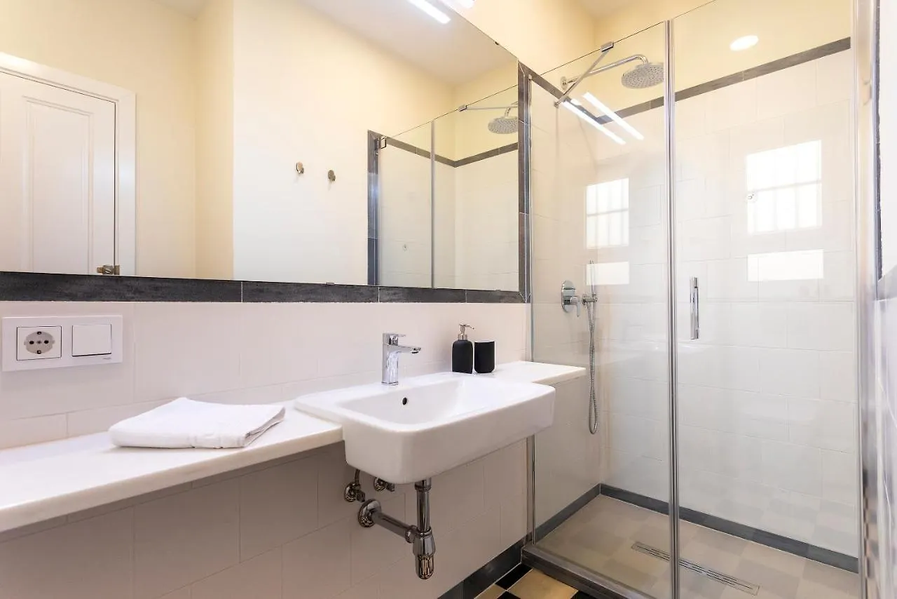 Genteel Home Feria Seville Apartment